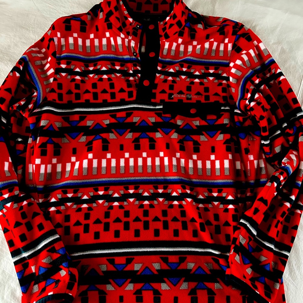 Eddie Bauer Holiday Fleece pullover. Men’s Medium T